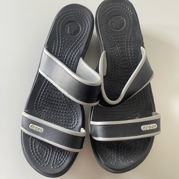 Crocs Women’s Double-Strap Slide Sandals Black/Gray Comfort Wedge Slip-On Size 7 - Picture 1 of 6